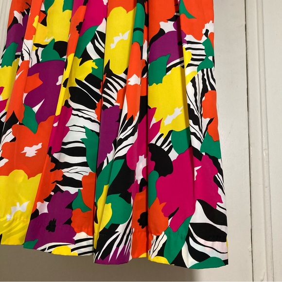 Lloyd Williams VINTAGE 80’s Pleated Floral Midi Skirt - Picture 4 of 16